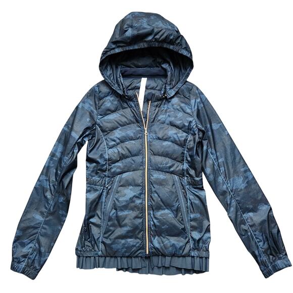 Lululemon Spring Fling Puffy Packable Windbreaker Lotus Camo Blue Size 4 - Picture 1 of 5